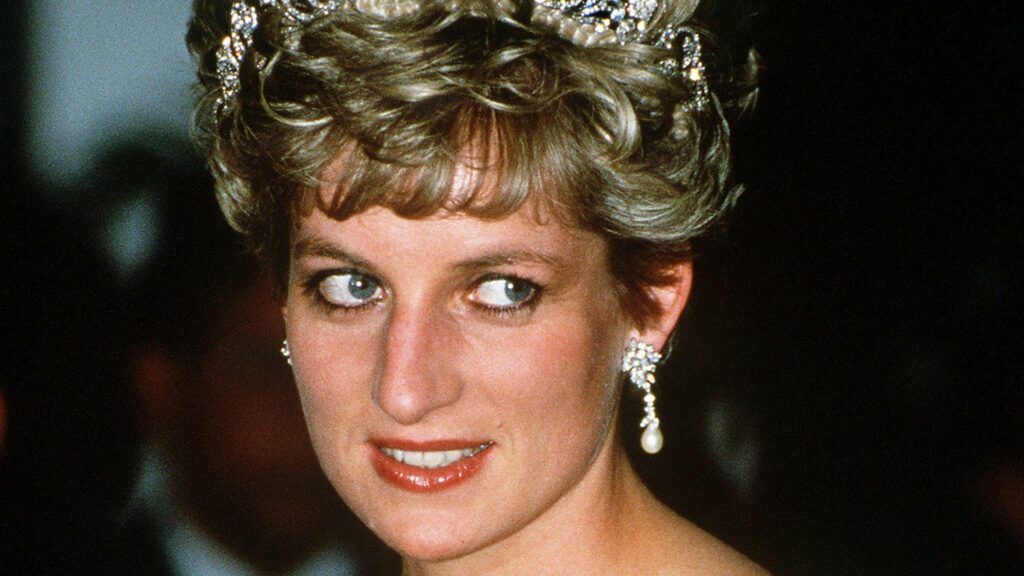 A close up of Princess Diana wearing a tiara